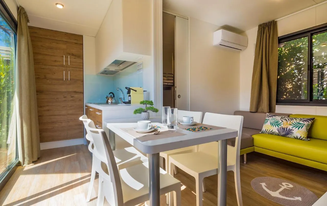 Concept Village Piccola Gardiola San Felice del Benaco Campsite